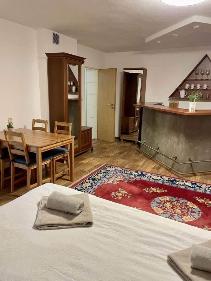 Apartman Lipa Mikulov Eksteriør billede