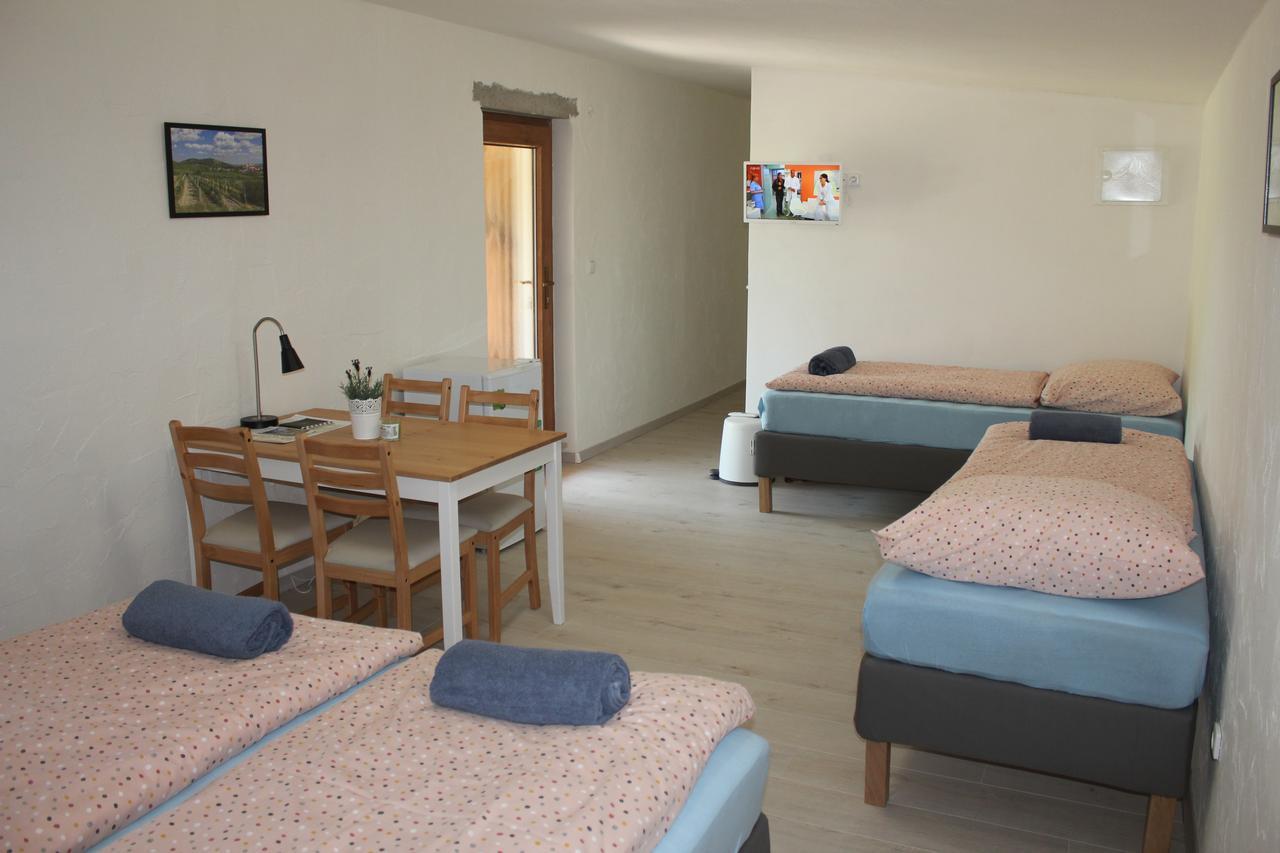 Apartman Lipa Mikulov Eksteriør billede